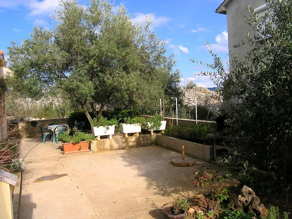 Apartments Herceg 0*, Krk Town