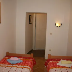 Apartman Karabaic Krk, Krk Town