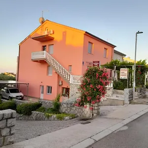  Apartment Stupar