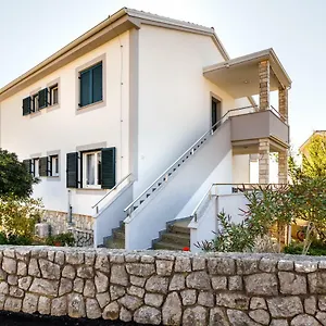 Apartman Anton, Krk Town